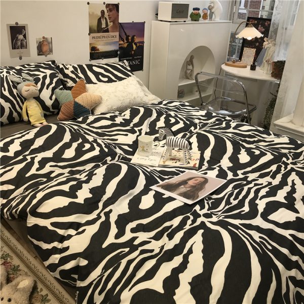 Zebra Pattern Bed Four-piece Set, Cotton Pure Cotton Duvet Cover, Black Three-piece Set