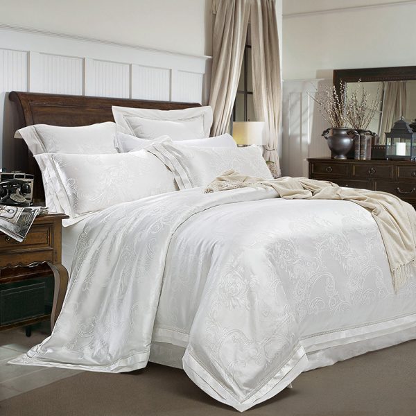 Four-piece Set Of Home Textiles And Bedding - Image 2