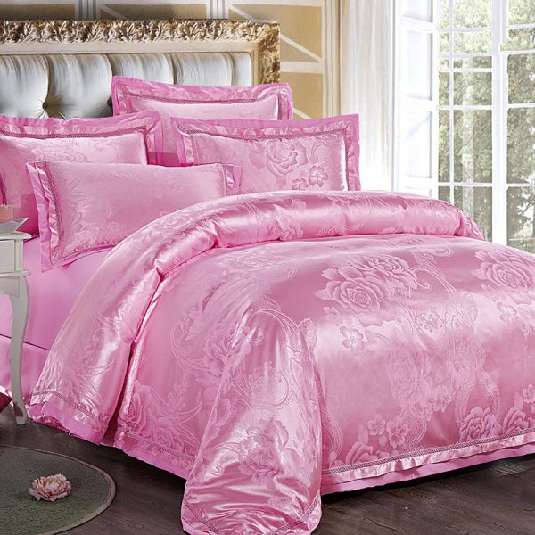 Four-piece Set Of Home Textiles And Bedding - Image 7