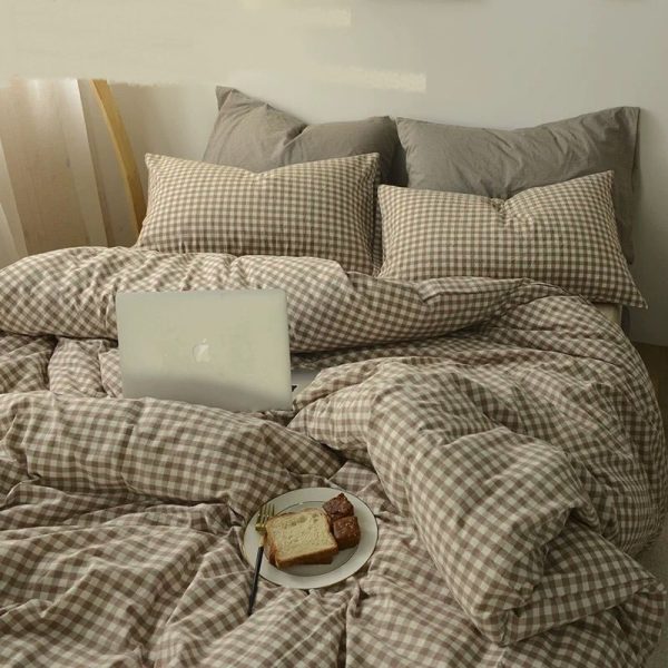 Simple Checkered Sheets, Duvet Cover And Bedding Set Of Four - Image 5