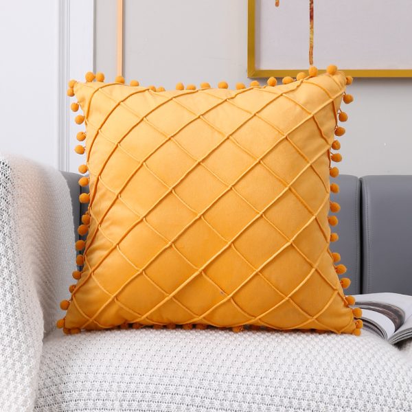 Pillow Case Dutch Plush Ball Plaid - Image 9