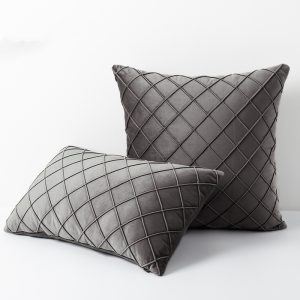 Diamond plaid velvet pillowcase