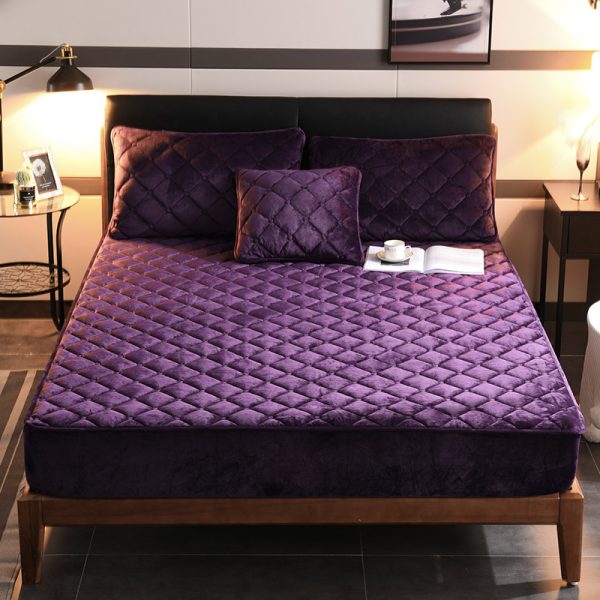 Crystal fleece padded bed cover - Image 9