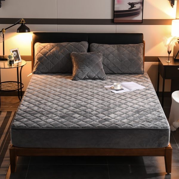 Crystal fleece padded bed cover - Image 7