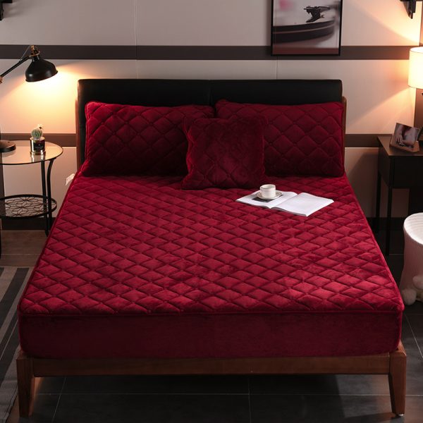 Crystal fleece padded bed cover - Image 10