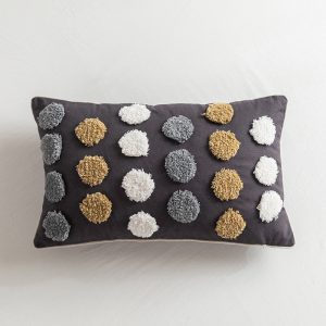 Three-dimensional embroidered cotton pillowcase