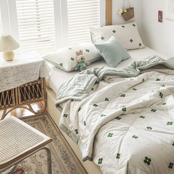 Japanese Style Non-printed Classic Printed Cotton Floral Air Conditioner Quilt - Image 4