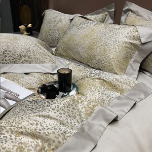 Four-piece Cotton Leopard Print Duvet Cover Atmosphere