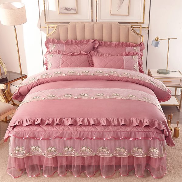 Pure Cotton Quilted Lace Bedspread Full - Image 4