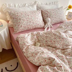 Small Floral Gentle Girl Heart Bedding Set Of Four